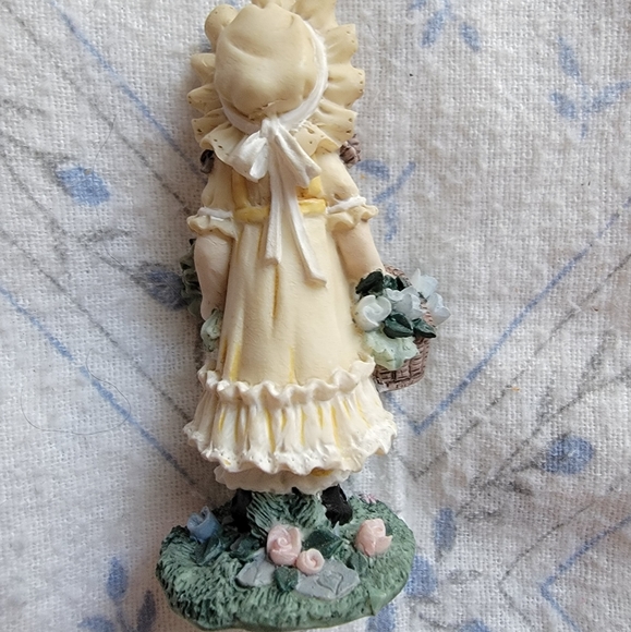 💰🌟 3 for $13 Ivy & Innocense Collectible Figurine - Picture 2 of 5